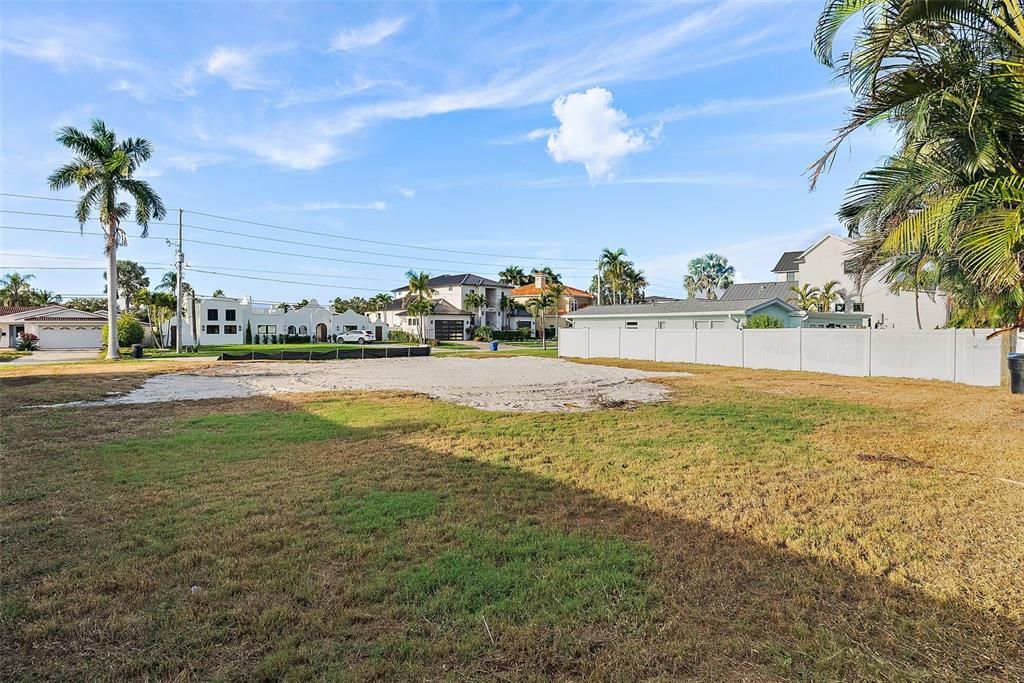 For Sale: $829,000 (0.21 acres)