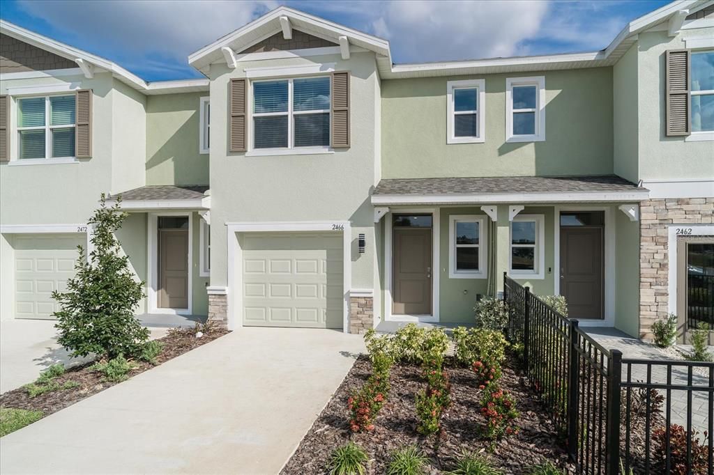 For Rent: $2,200 (3 beds, 2 baths, 1463 Square Feet)