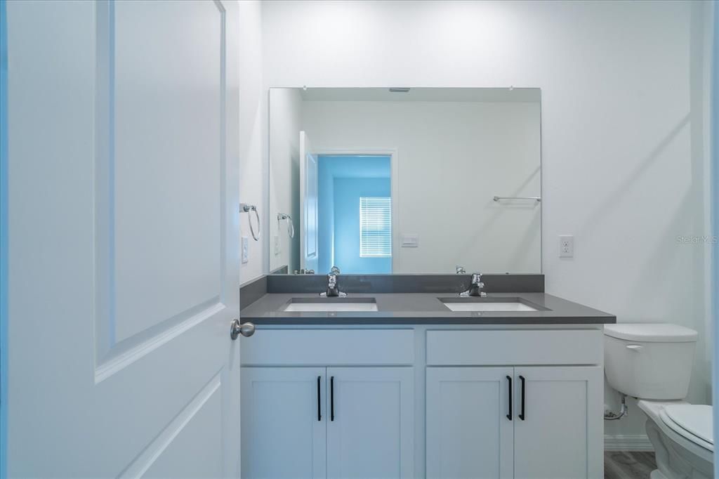 For Rent: $2,200 (3 beds, 2 baths, 1463 Square Feet)