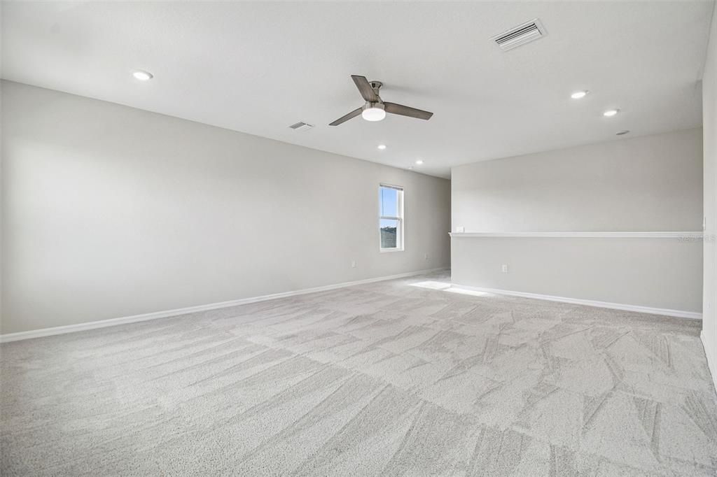 出租: $3,500 (4 贝兹, 3 浴室, 2756 平方英尺)