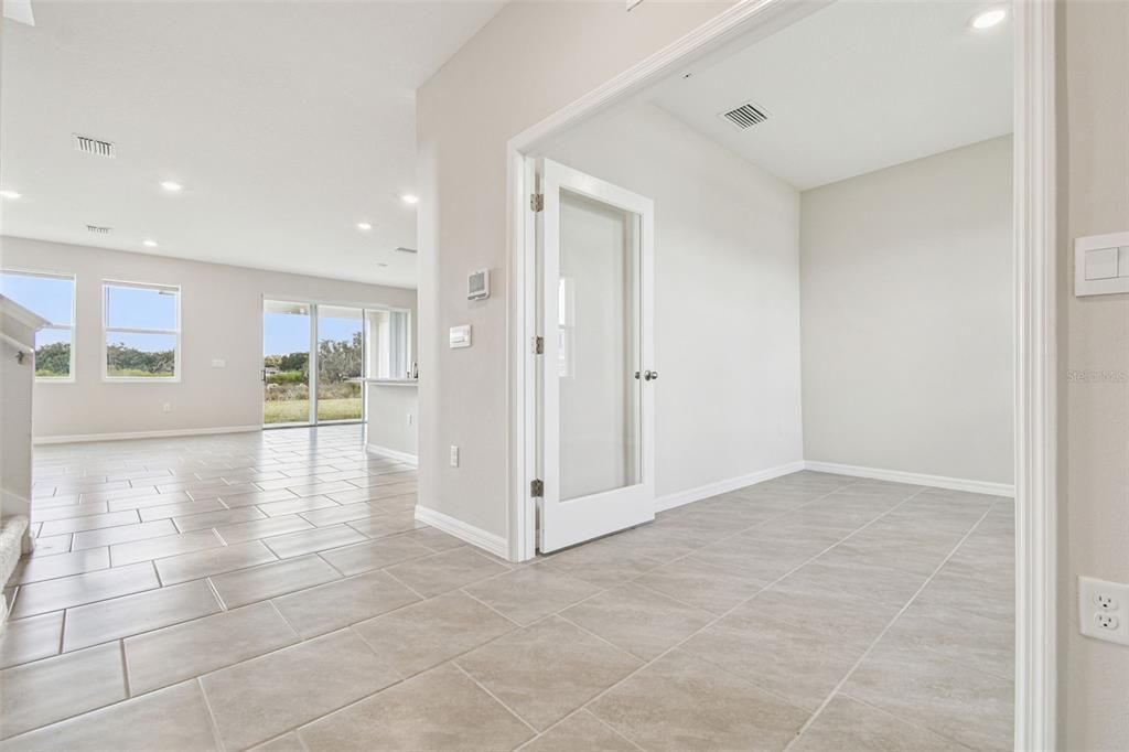 出租: $3,500 (4 贝兹, 3 浴室, 2756 平方英尺)