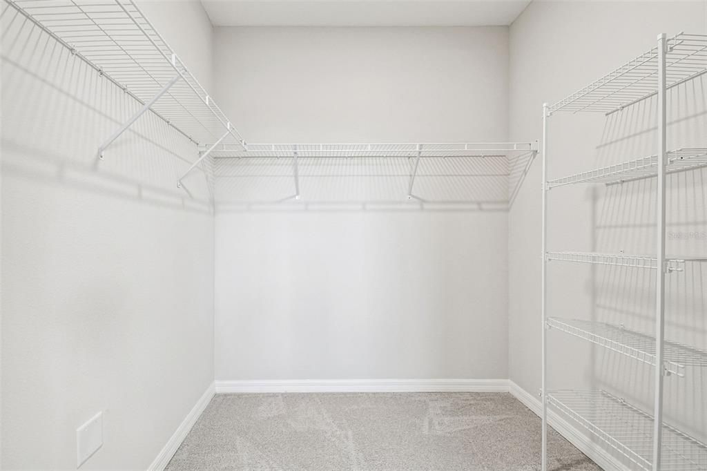 出租: $3,500 (4 贝兹, 3 浴室, 2756 平方英尺)