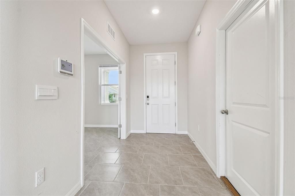 出租: $3,500 (4 贝兹, 3 浴室, 2756 平方英尺)