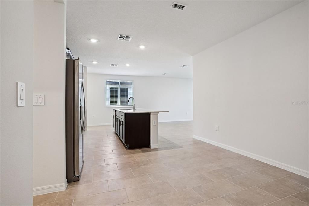 En Venta: $319,990 (3 camas, 2 baños, 1572 Pies cuadrados)