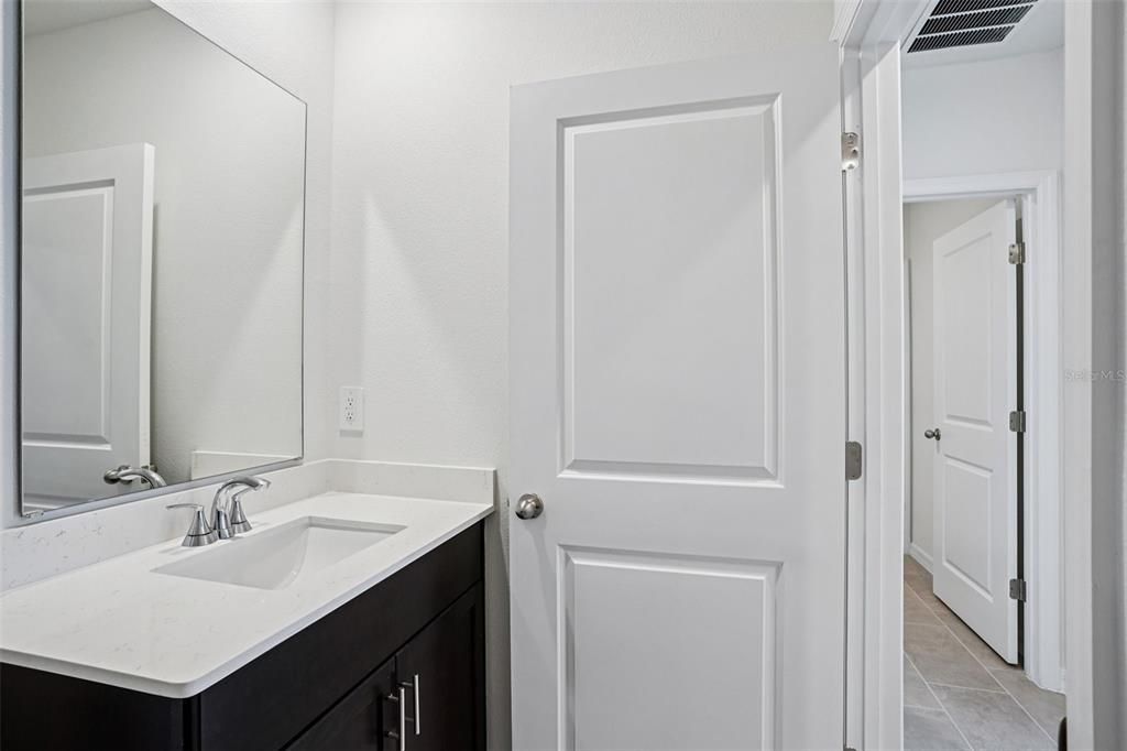 En Venta: $319,990 (3 camas, 2 baños, 1572 Pies cuadrados)