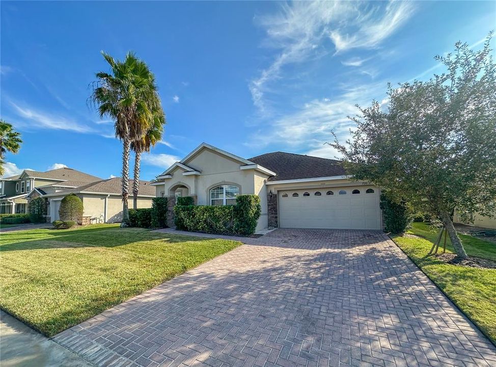 For Rent: $3,000 (3 beds, 2 baths, 2210 Square Feet)