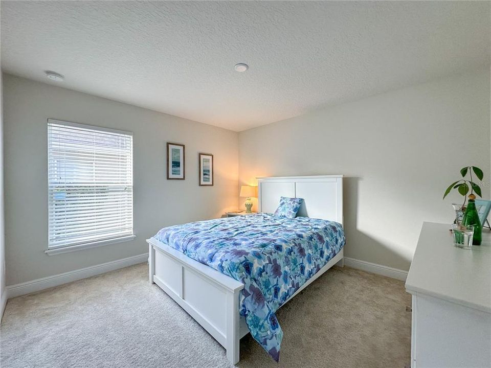 For Rent: $3,000 (3 beds, 2 baths, 2210 Square Feet)