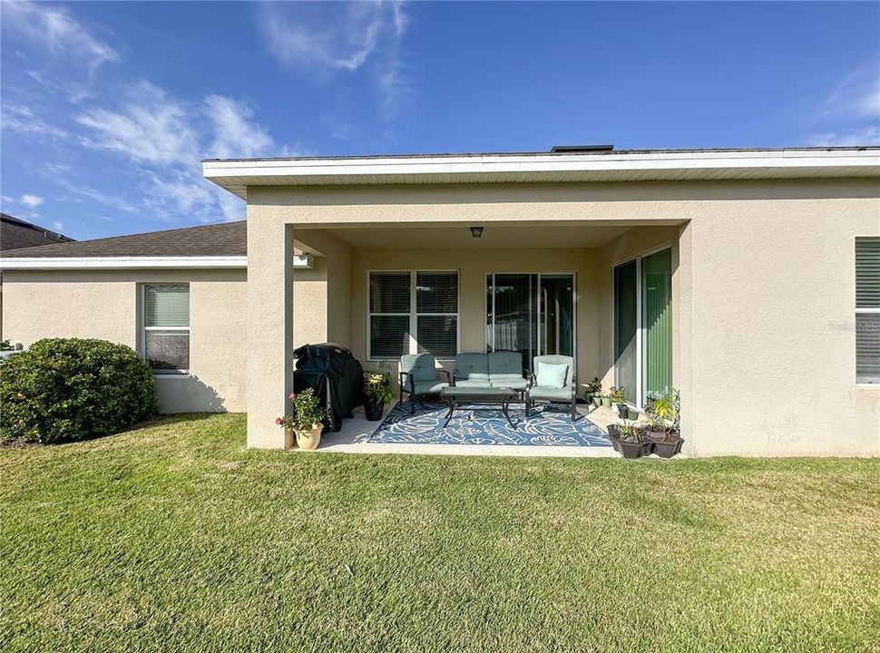 For Rent: $3,000 (3 beds, 2 baths, 2210 Square Feet)