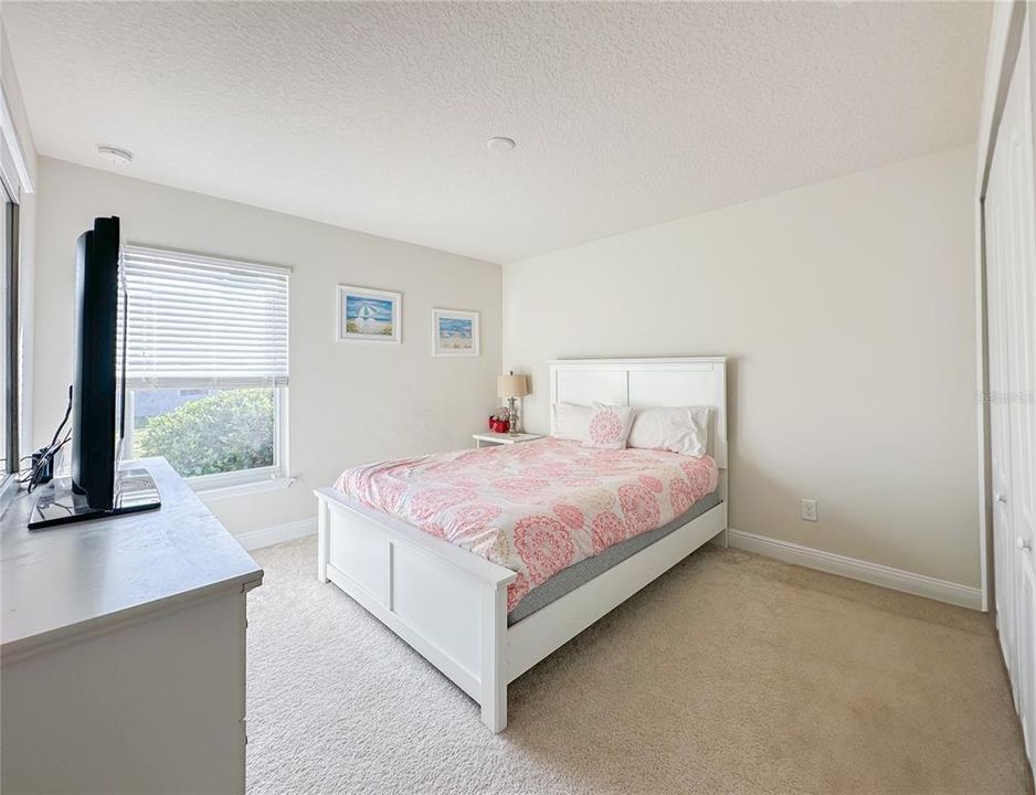 For Rent: $3,000 (3 beds, 2 baths, 2210 Square Feet)