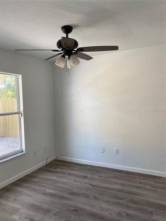 待售: $299,000 (2 贝兹, 2 浴室, 1320 平方英尺)