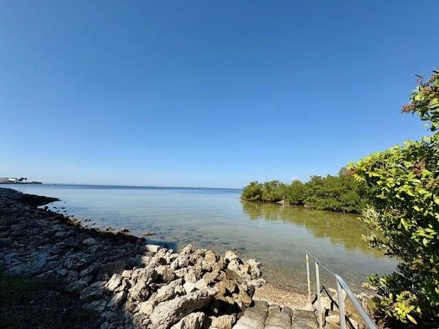 For Rent: $2,095 (1 beds, 1 baths, 654 Square Feet)