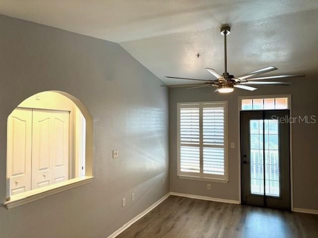 For Rent: $2,095 (1 beds, 1 baths, 654 Square Feet)