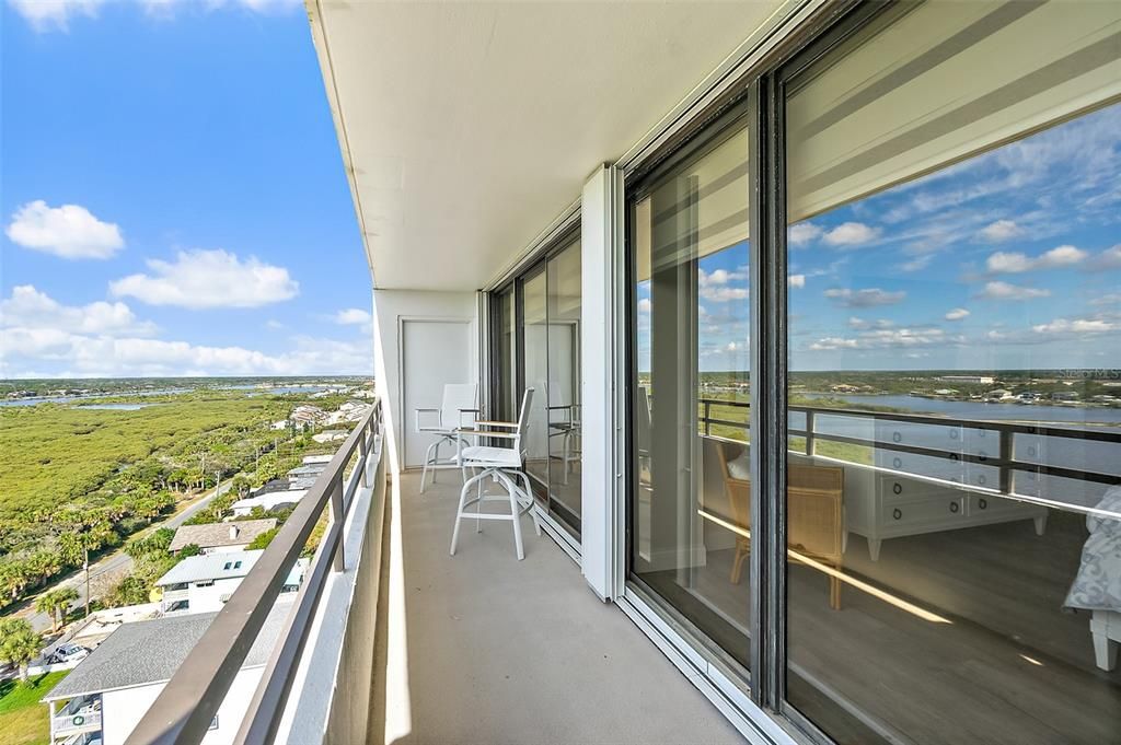 В аренду: $3,750 (2 спален, 2 ванн, 1215 Квадратных фут)