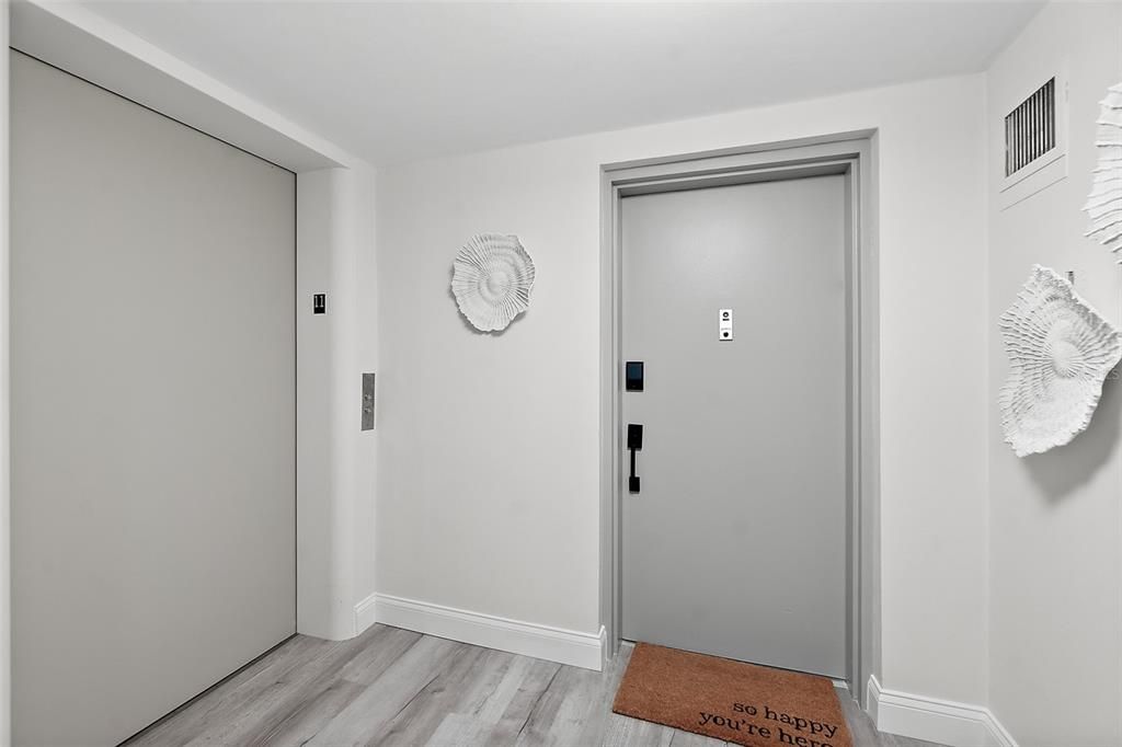 В аренду: $3,750 (2 спален, 2 ванн, 1215 Квадратных фут)