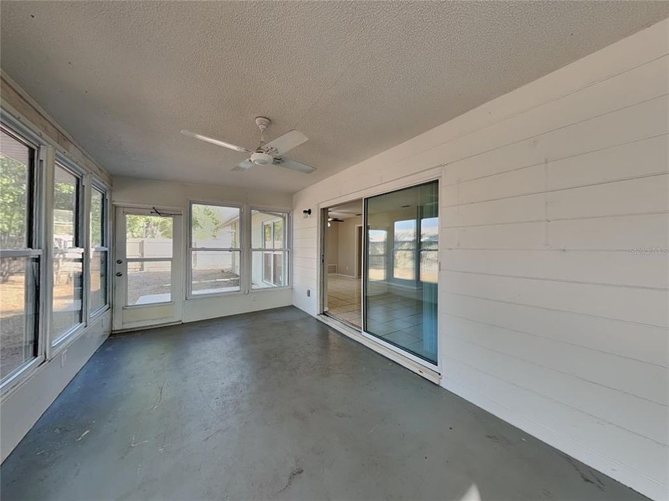 For Rent: $1,599 (3 beds, 2 baths, 1416 Square Feet)