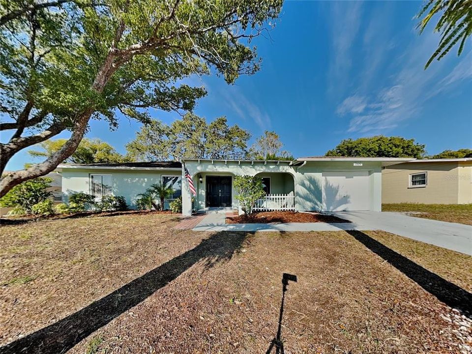 For Rent: $1,599 (3 beds, 2 baths, 1416 Square Feet)