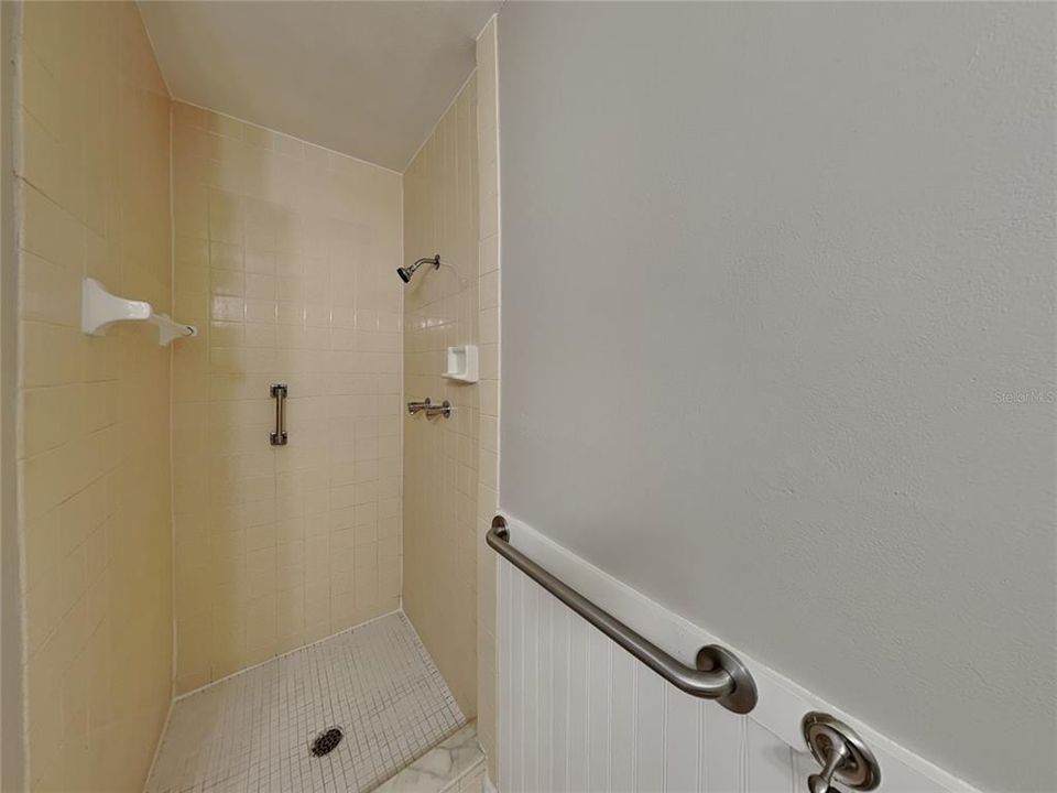 For Rent: $1,599 (3 beds, 2 baths, 1416 Square Feet)