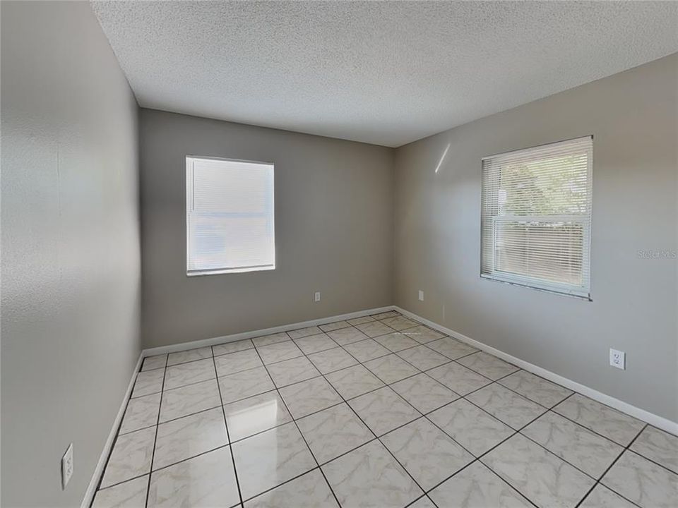 For Rent: $1,599 (3 beds, 2 baths, 1416 Square Feet)