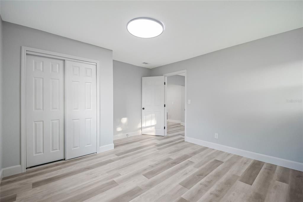 For Sale: $325,000 (4 beds, 2 baths, 1250 Square Feet)