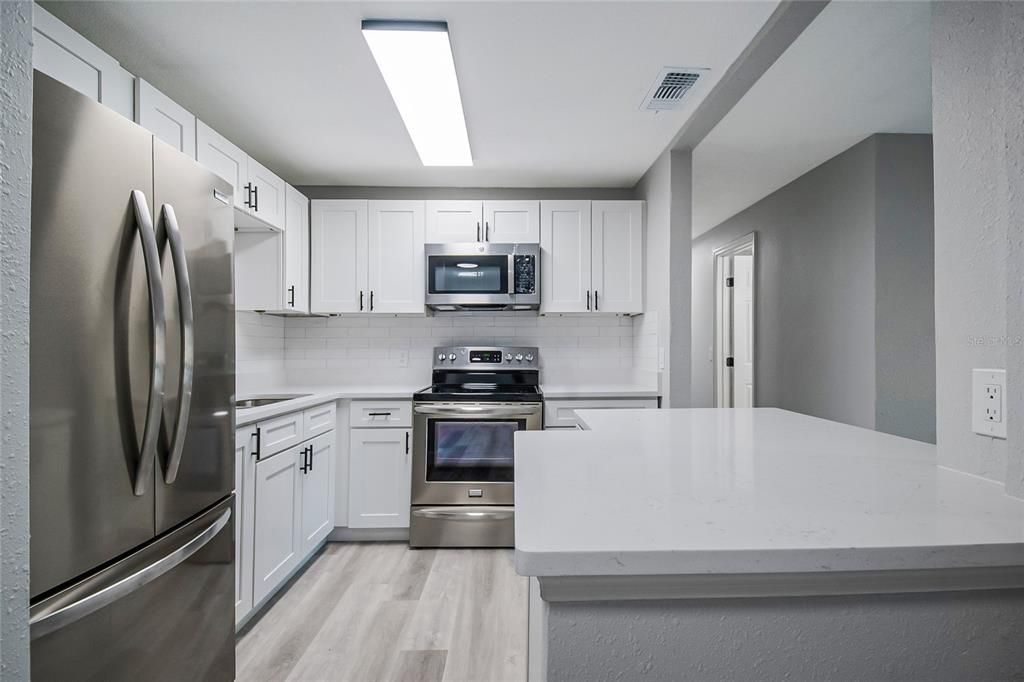 For Sale: $325,000 (4 beds, 2 baths, 1250 Square Feet)