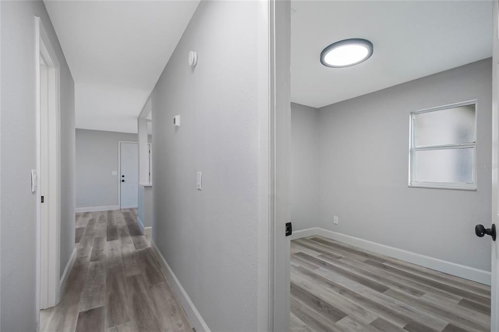 For Sale: $325,000 (4 beds, 2 baths, 1250 Square Feet)