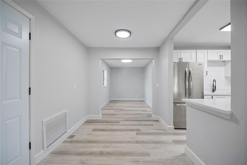 For Sale: $325,000 (4 beds, 2 baths, 1250 Square Feet)