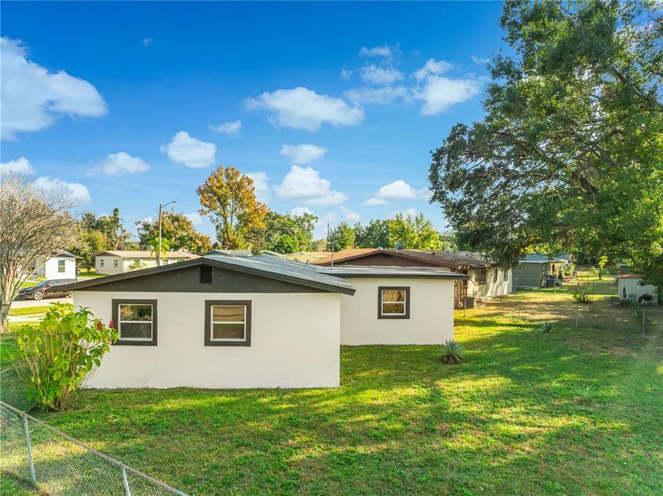 For Sale: $325,000 (4 beds, 2 baths, 1250 Square Feet)