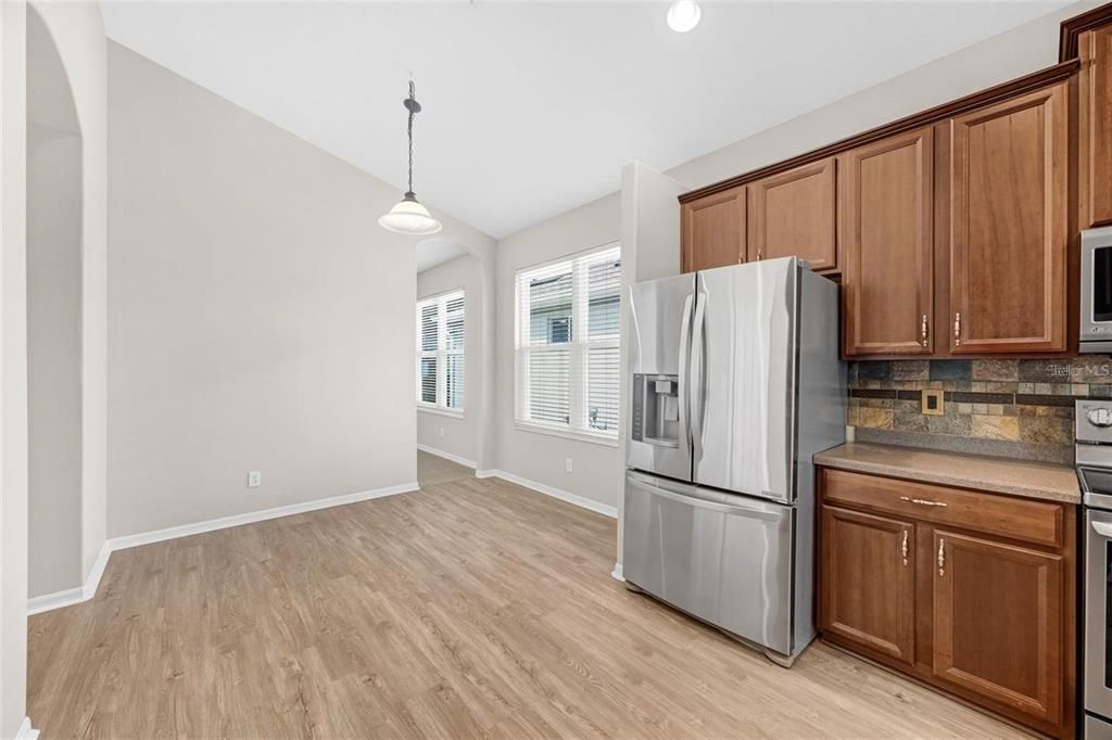 For Rent: $2,500 (3 beds, 2 baths, 2062 Square Feet)