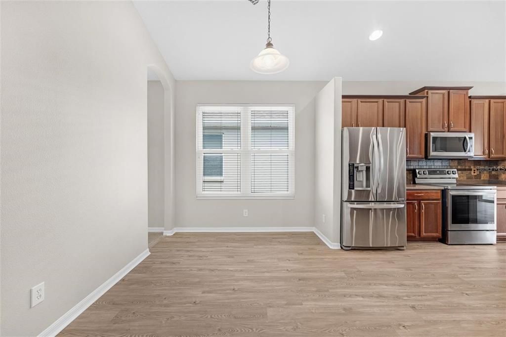 For Rent: $2,500 (3 beds, 2 baths, 2062 Square Feet)