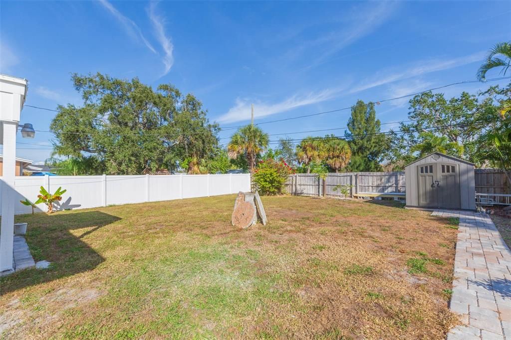 For Sale: $389,000 (1 beds, 1 baths, 600 Square Feet)