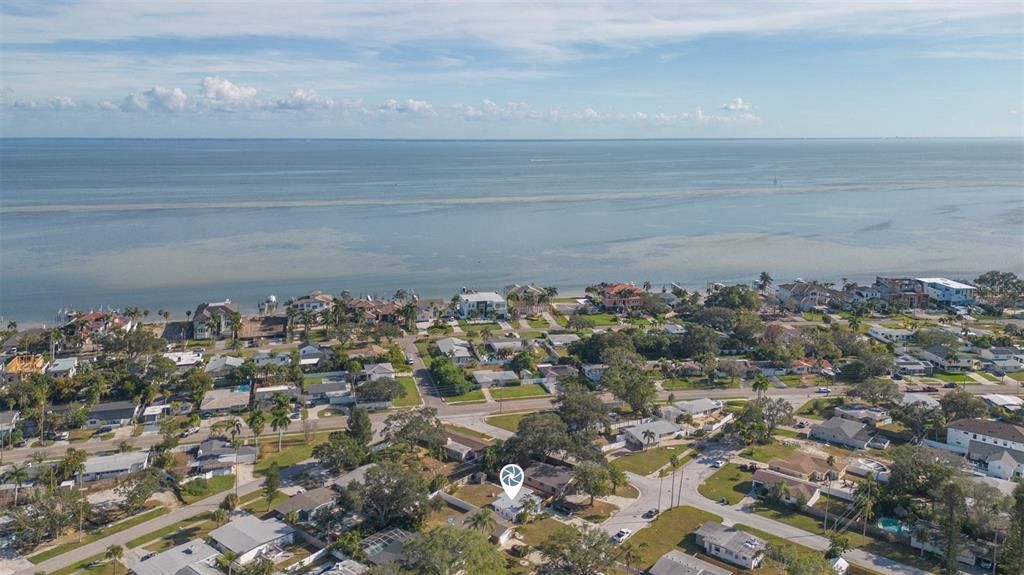 For Sale: $389,000 (1 beds, 1 baths, 600 Square Feet)