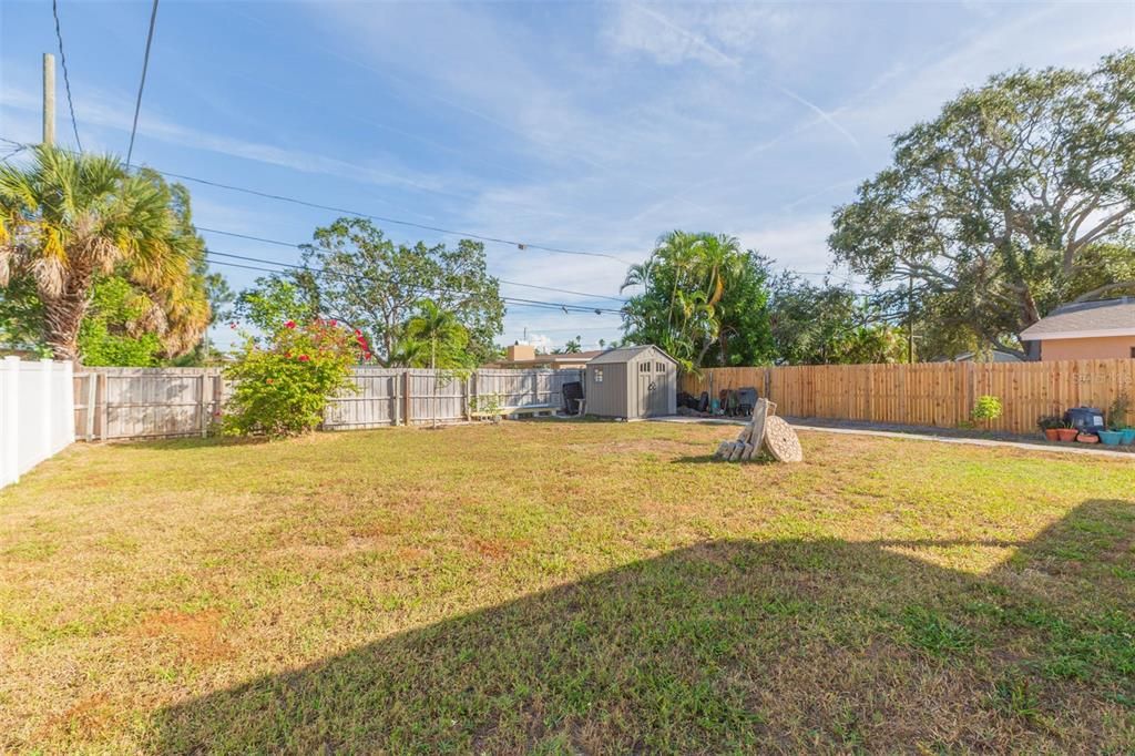 For Sale: $389,000 (1 beds, 1 baths, 600 Square Feet)