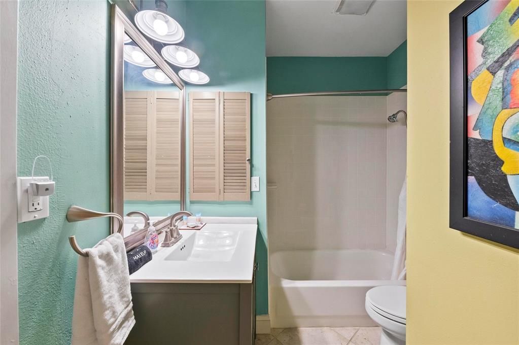 For Sale: $1,500,000 (6 beds, 4 baths, 3493 Square Feet)