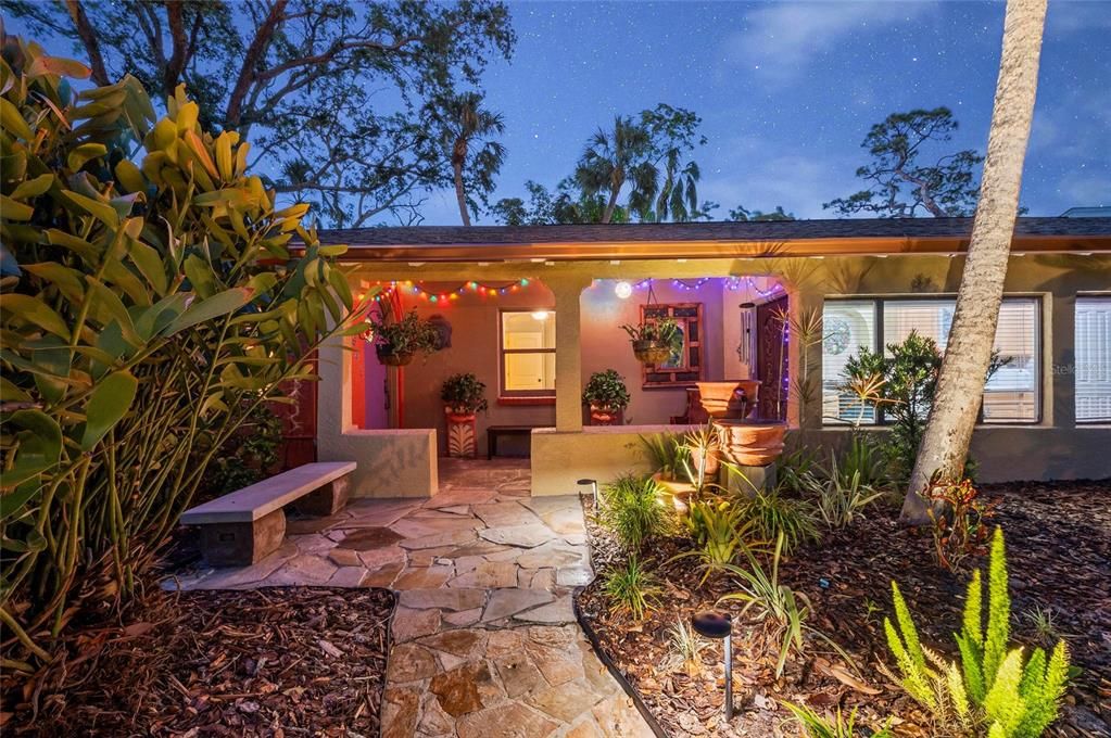 For Sale: $1,500,000 (6 beds, 4 baths, 3493 Square Feet)