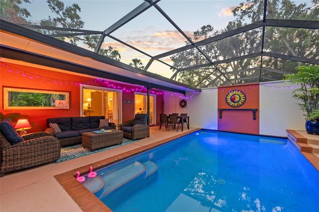 For Sale: $1,500,000 (6 beds, 4 baths, 3493 Square Feet)