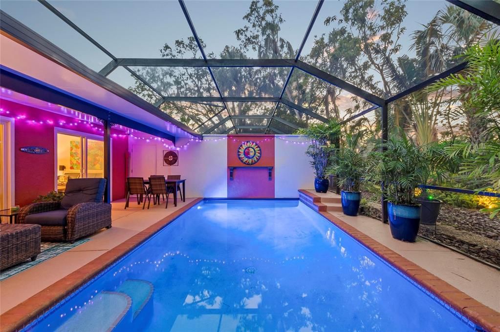 For Sale: $1,500,000 (6 beds, 4 baths, 3493 Square Feet)