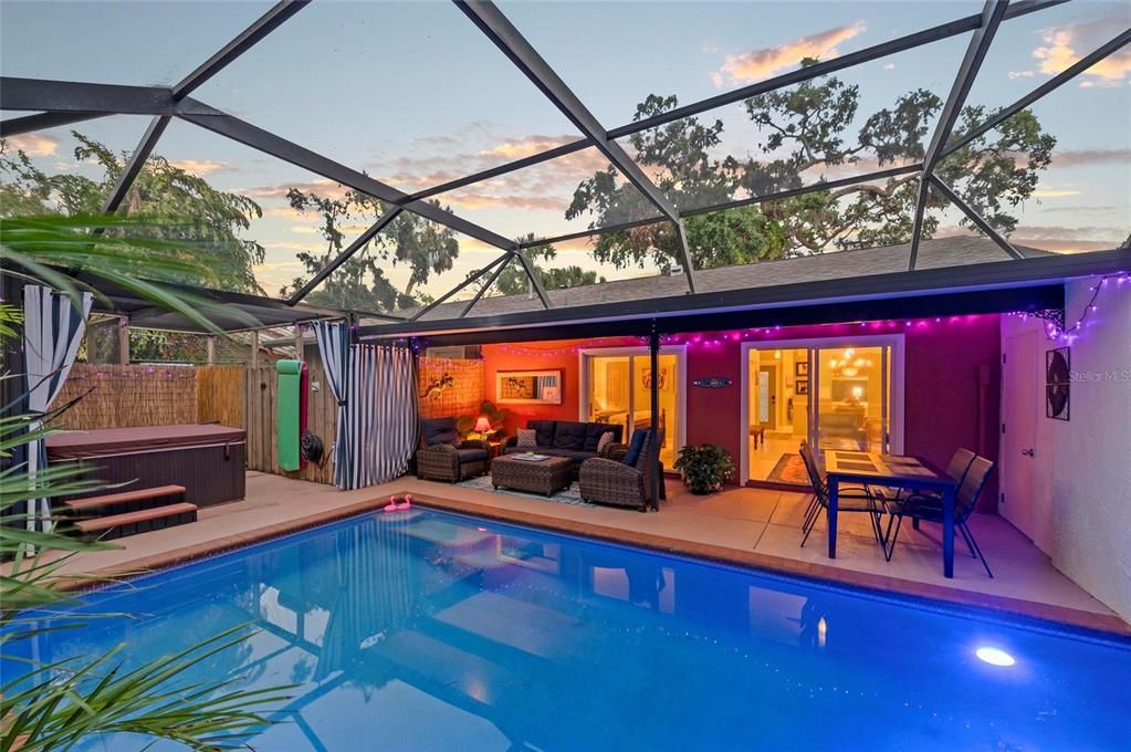 For Sale: $1,500,000 (6 beds, 4 baths, 3493 Square Feet)