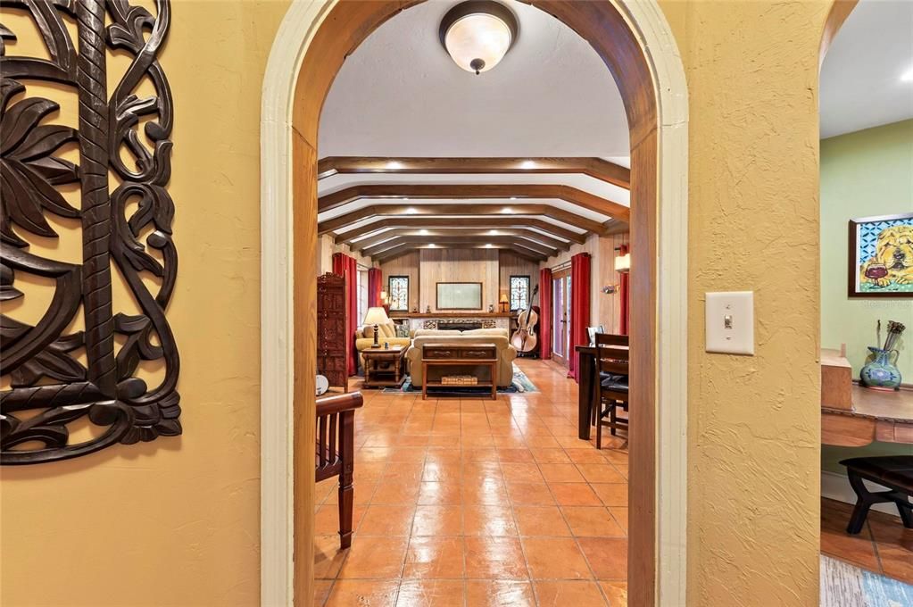 For Sale: $1,500,000 (6 beds, 4 baths, 3493 Square Feet)