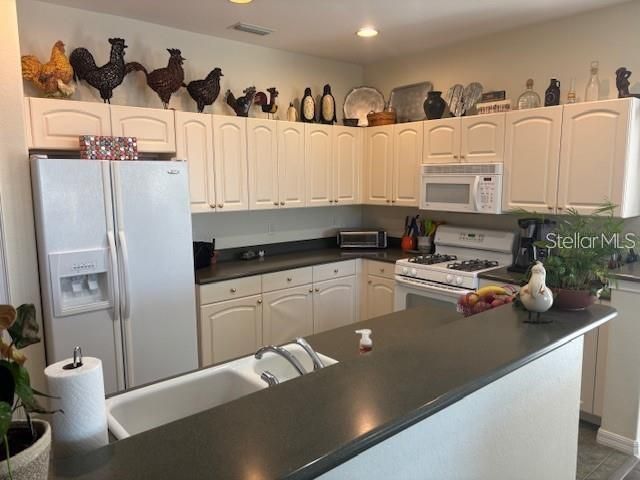 For Rent: $2,600 (2 beds, 2 baths, 1500 Square Feet)