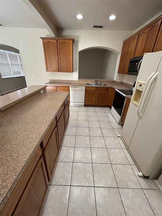 出租: $2,050 (3 贝兹, 2 浴室, 2163 平方英尺)