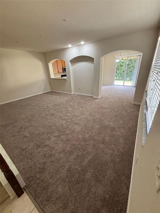 出租: $2,050 (3 贝兹, 2 浴室, 2163 平方英尺)