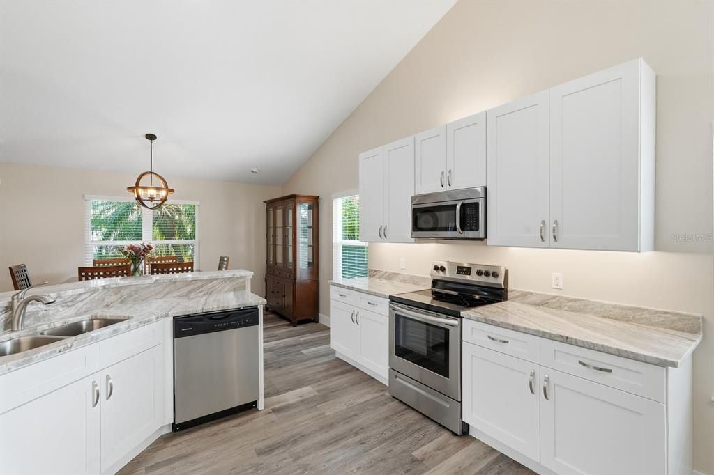 En Venta: $355,000 (3 camas, 2 baños, 1835 Pies cuadrados)