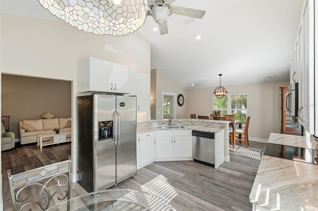 En Venta: $355,000 (3 camas, 2 baños, 1835 Pies cuadrados)