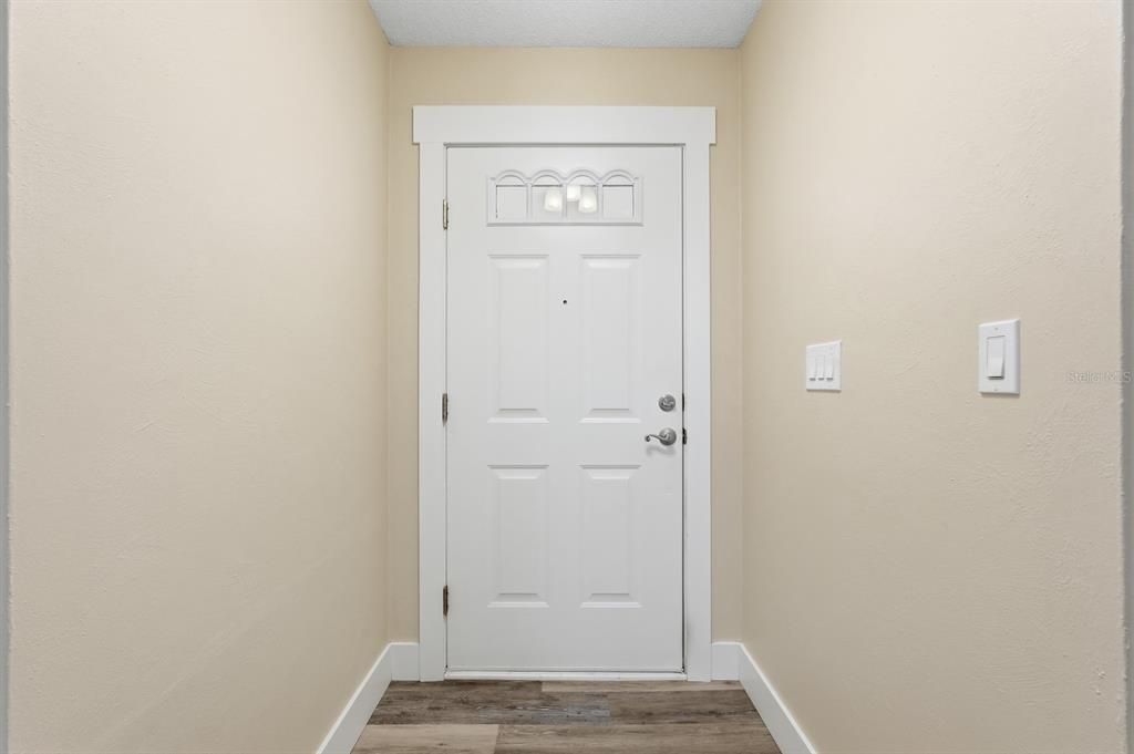 En Venta: $355,000 (3 camas, 2 baños, 1835 Pies cuadrados)