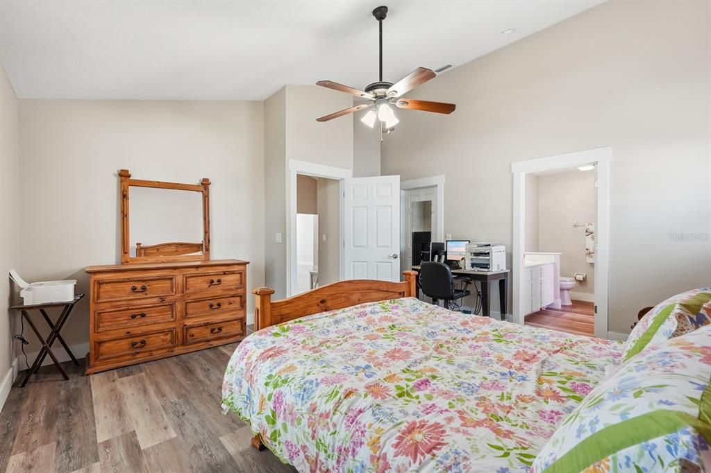 En Venta: $355,000 (3 camas, 2 baños, 1835 Pies cuadrados)