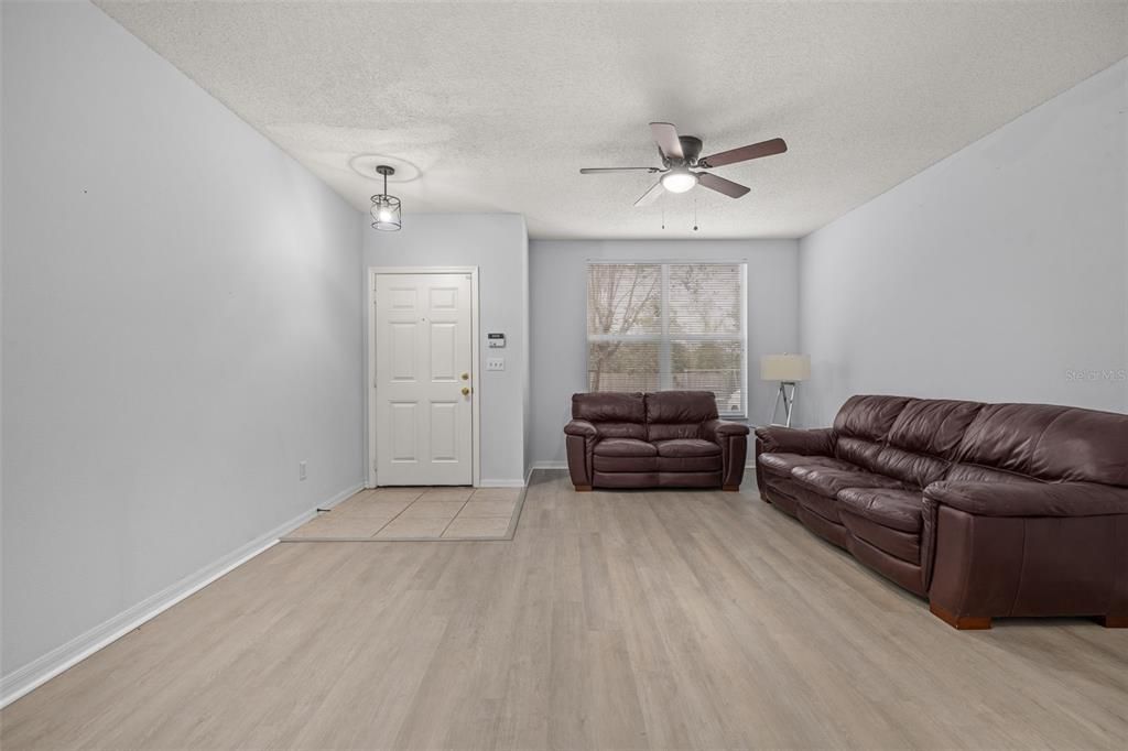 待售: $234,900 (3 贝兹, 2 浴室, 1506 平方英尺)