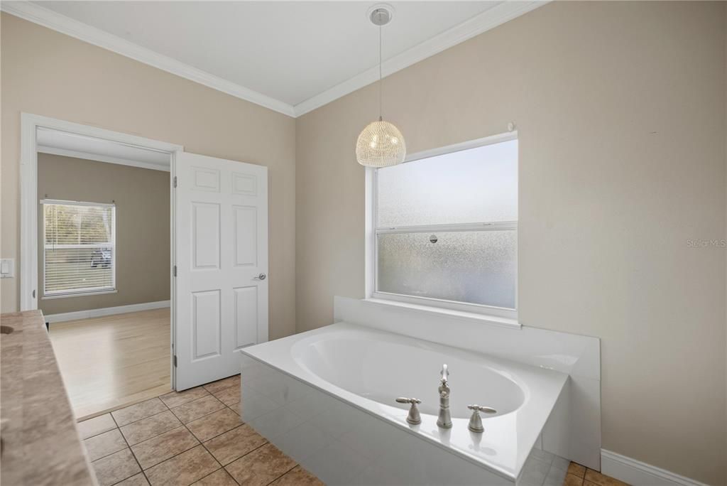 For Sale: $470,000 (3 beds, 2 baths, 2130 Square Feet)