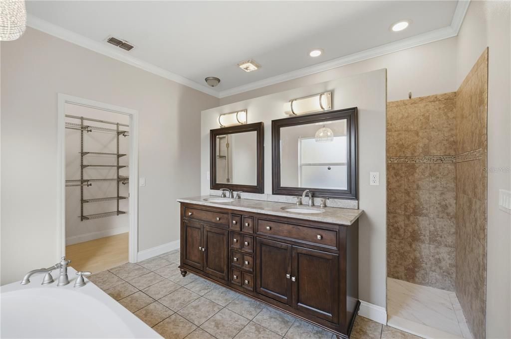 For Sale: $470,000 (3 beds, 2 baths, 2130 Square Feet)