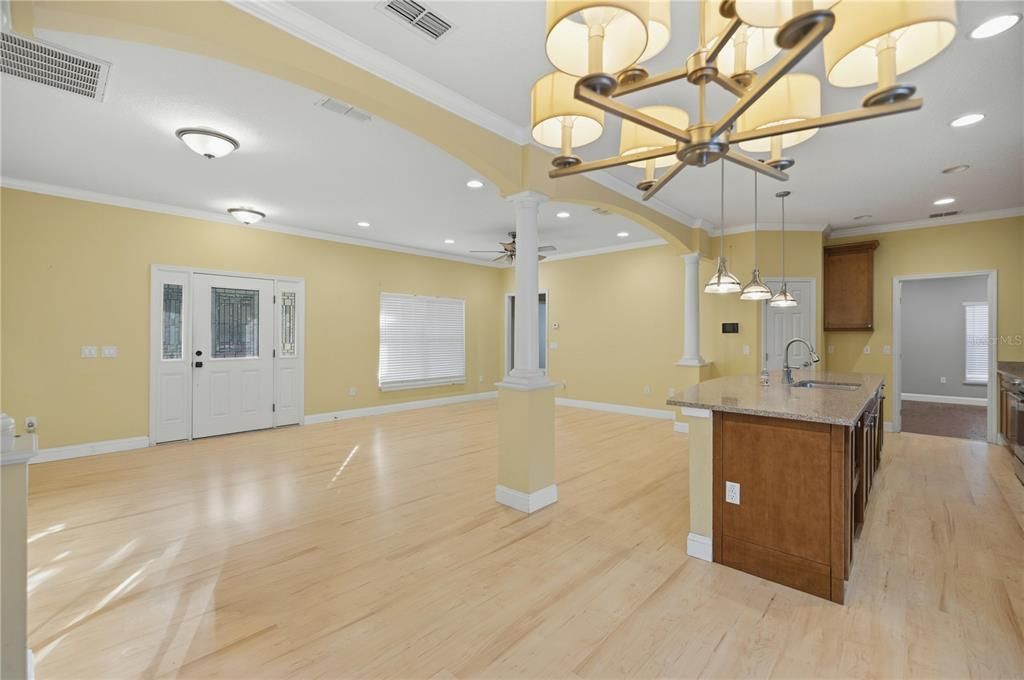 For Sale: $470,000 (3 beds, 2 baths, 2130 Square Feet)