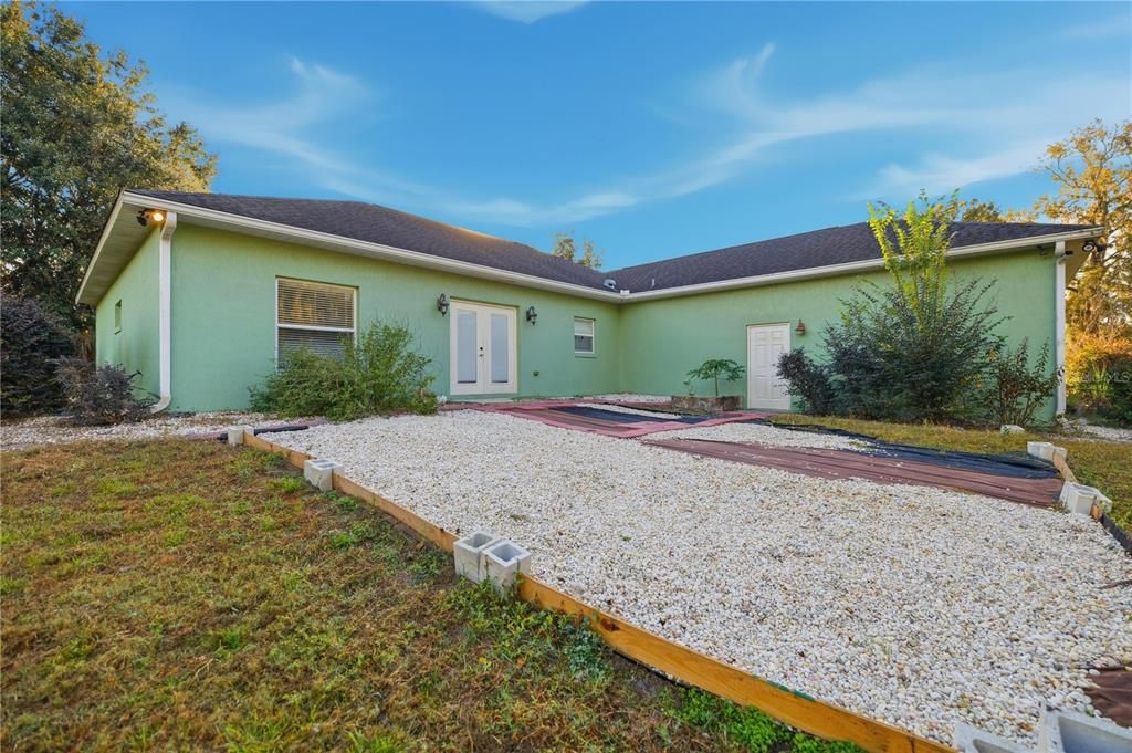 For Sale: $470,000 (3 beds, 2 baths, 2130 Square Feet)